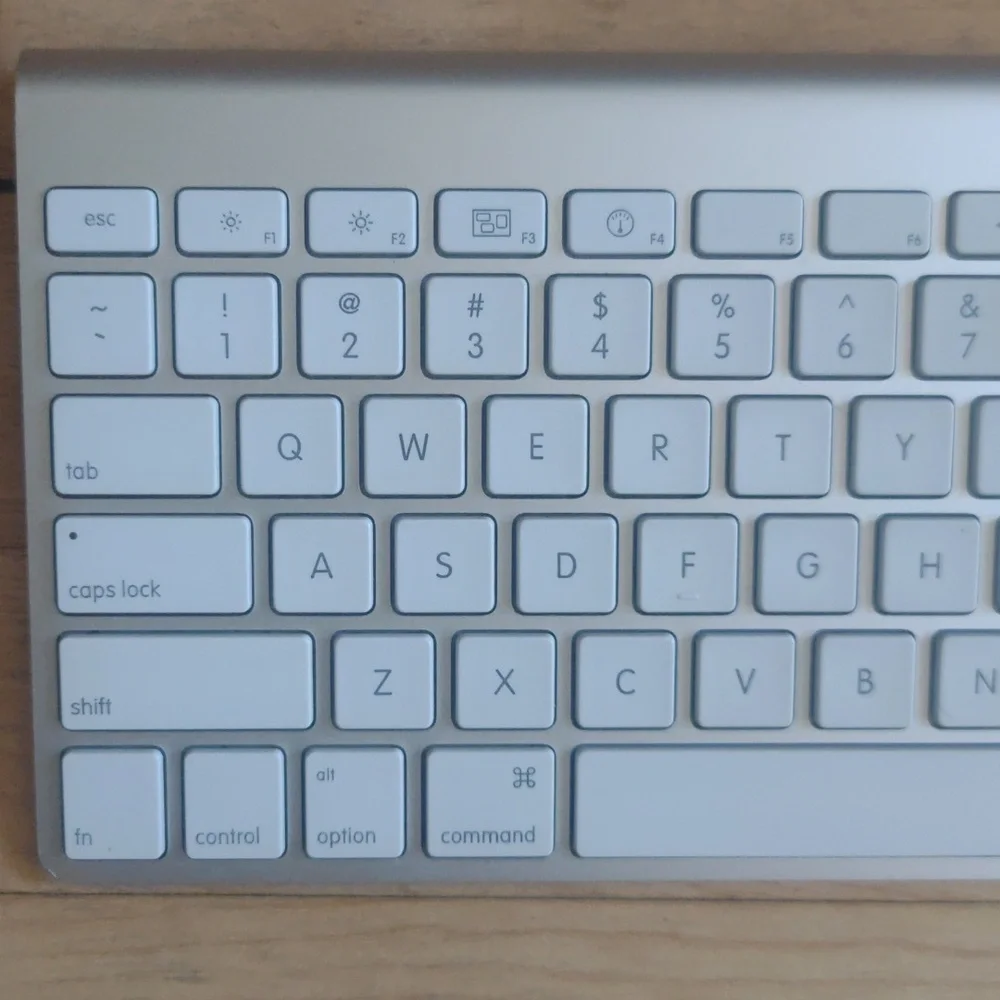 APPLE | Wireless Keyboard - Picture 2 of 7